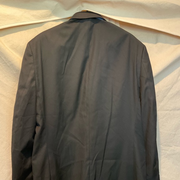 Van Heusen Sport Coat - Picture 2 of 3